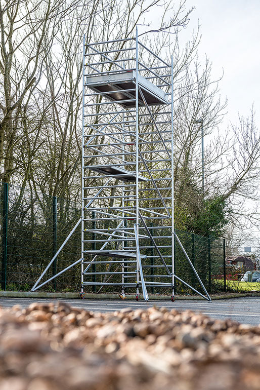 A double width Alto MD access tower